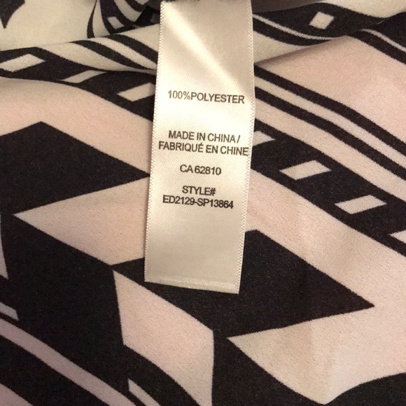 Fun flared sleeve shirt with gel pattern! - Picture 4 of 5